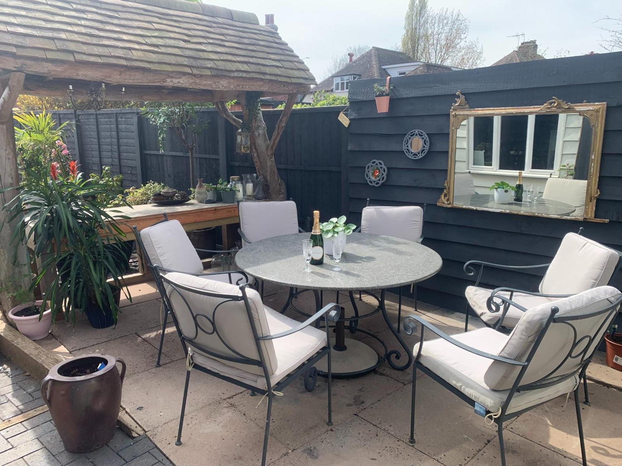 Apartment No - 48 Hamnet